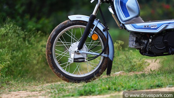 കാലങ്ങളായി നിരത്തുകളിലെ പടക്കുതിര; ടിവിഎസ് XL 100 കംഫര്ട്ട് ബിഎസ് VI റിവ്യൂ