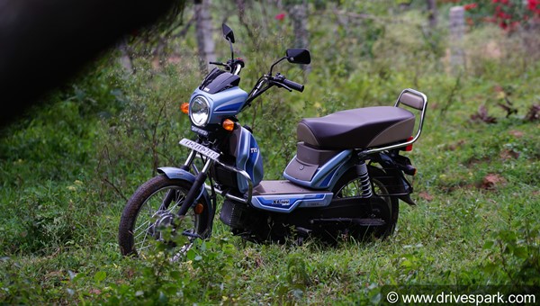 കാലങ്ങളായി നിരത്തുകളിലെ പടക്കുതിര; ടിവിഎസ് XL 100 കംഫര്ട്ട് ബിഎസ് VI റിവ്യൂ