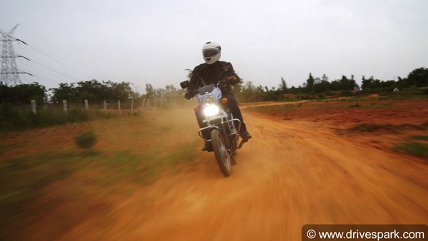 കാലങ്ങളായി നിരത്തുകളിലെ പടക്കുതിര; ടിവിഎസ് XL 100 കംഫര്ട്ട് ബിഎസ് VI റിവ്യൂ