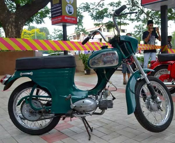 നിരത്തുകളിൽ നിന്ന് മങ്ങിമാഞ്ഞ യെസ്ഡി മോഡലുകൾ