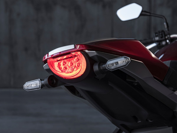 മുഖംമിനുക്കി പുതിയ ഹോണ്ട CB1000R എത്തി; ഇന്ത്യയിലേക്ക് അടുത്ത വർഷം