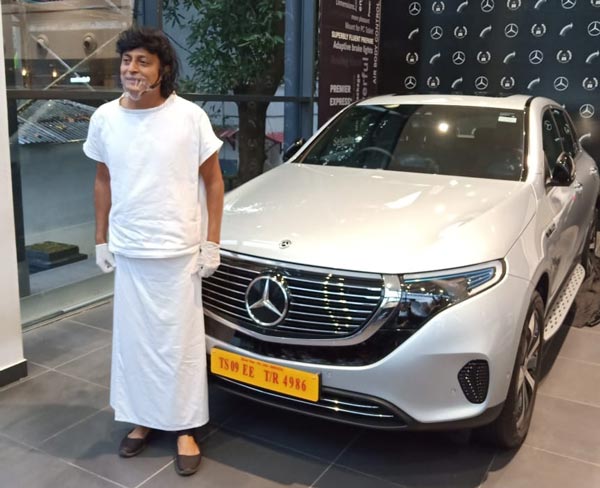 ഇന്ത്യയിലെ ആദ്യത്തെ ആഢംബര ഇലക്ട്രിക് എസ്യുവി മെർസിഡീസ് EQC സ്വന്തമാക്കി ബോബി ചെമ്മണ്ണൂർ