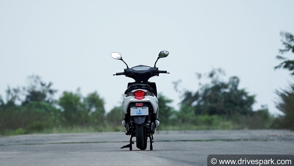 ഈവ് സെനിയ ഇലക്ട്രിക് സ്കൂട്ടര് ഡ്രൈവിംഗ് ഇംപ്രഷനുകള്