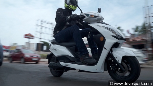 ഈവ് സെനിയ ഇലക്ട്രിക് സ്കൂട്ടര് ഡ്രൈവിംഗ് ഇംപ്രഷനുകള്