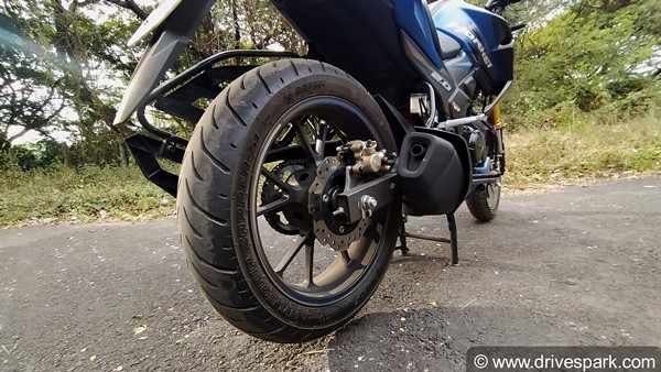 സ്പോര്ട്ടി ഭാവവുമായി ഹോണ്ട ഹോര്നെറ്റ് 2.0; ആദ്യ ഡ്രൈവ് റിവ്യൂ
