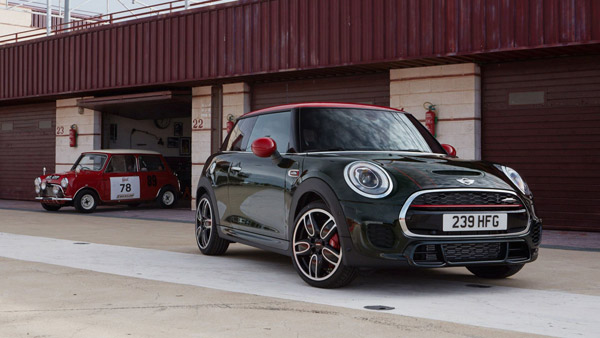 മിനി JCW GP പ്രചോദിത പതിപ്പ് ഇന്ത്യയില് അവതരിപ്പിച്ചു; വില 46.90 ലക്ഷം രൂപ