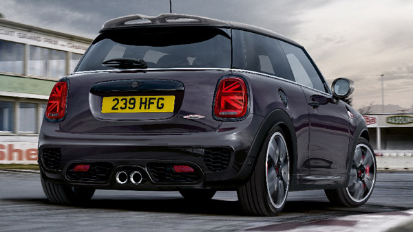മിനി JCW GP പ്രചോദിത പതിപ്പ് ഇന്ത്യയില് അവതരിപ്പിച്ചു; വില 46.90 ലക്ഷം രൂപ