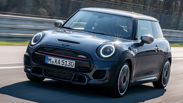 മിനി JCW GP പ്രചോദിത പതിപ്പ് ഇന്ത്യയില് അവതരിപ്പിച്ചു; വില 46.90 ലക്ഷം രൂപ