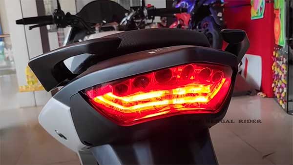 ബിഎസ് VI എക്സ്ട്രീം 200S ഡീലര്ഷിപ്പുകളില് എത്തി; ഡെലിവറി ഉടനെന്ന് ഹീറോ