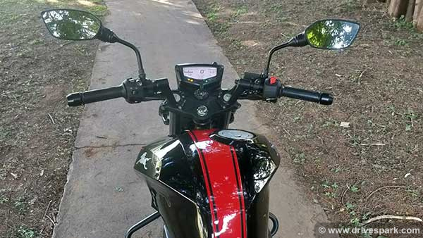 ടിവിഎസ് അപ്പാച്ചെ RTR 200 4V പതിപ്പിന് ഒരു സ്പെഷ്യൽ എഡിഷൻ മോഡൽ എത്തുന്നു; അരങ്ങേറ്റം നവംബർ നാലിന്