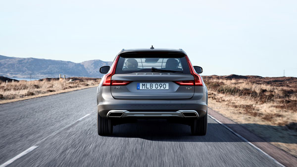 V90 ക്രോസ് കണ്ട്രി ഇന്ത്യന് വെബ്സൈറ്റില് നിന്ന് നീക്കം ചെയ്ത് വോള്വോ