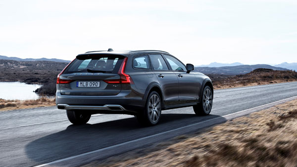 V90 ക്രോസ് കണ്ട്രി ഇന്ത്യന് വെബ്സൈറ്റില് നിന്ന് നീക്കം ചെയ്ത് വോള്വോ