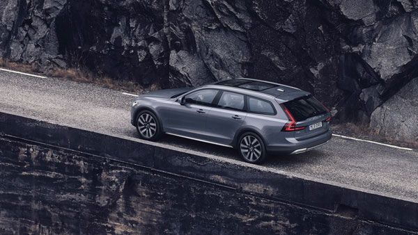 V90 ക്രോസ് കണ്ട്രി ഇന്ത്യന് വെബ്സൈറ്റില് നിന്ന് നീക്കം ചെയ്ത് വോള്വോ