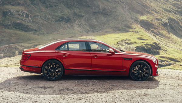 542 bhp കരുത്ത്; പുതിയ ഫ്ലൈയിംഗ് സ്പർ V8 ഗ്രാൻഡ് ടൂറർ അവതരിപ്പിച്ച് ബെന്റ്ലി