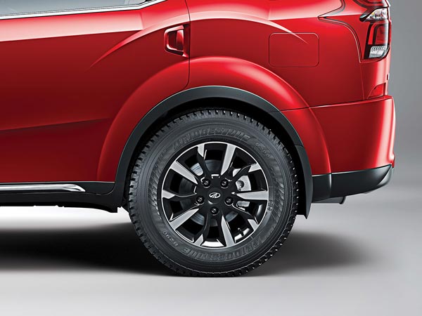 പരീക്ഷണയോട്ടം നടത്തി 2021 മഹീന്ദ്ര XUV500; പുതിയ വിവരങ്ങള് ഇങ്ങനെ