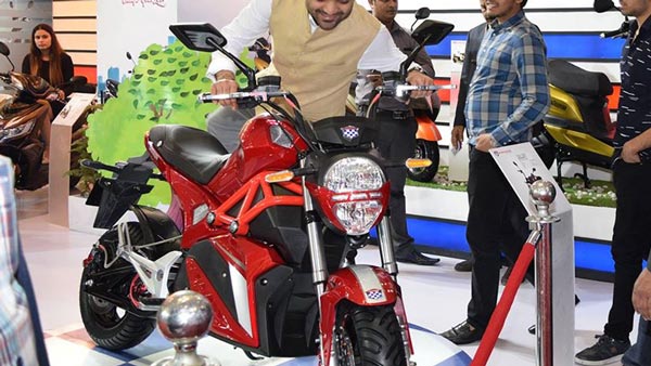 അരങ്ങേറ്റത്തിനൊരുങ്ങി ഒഖിനാവ Oki100; കൂടുതല് വിവരങ്ങള് പുറത്ത്