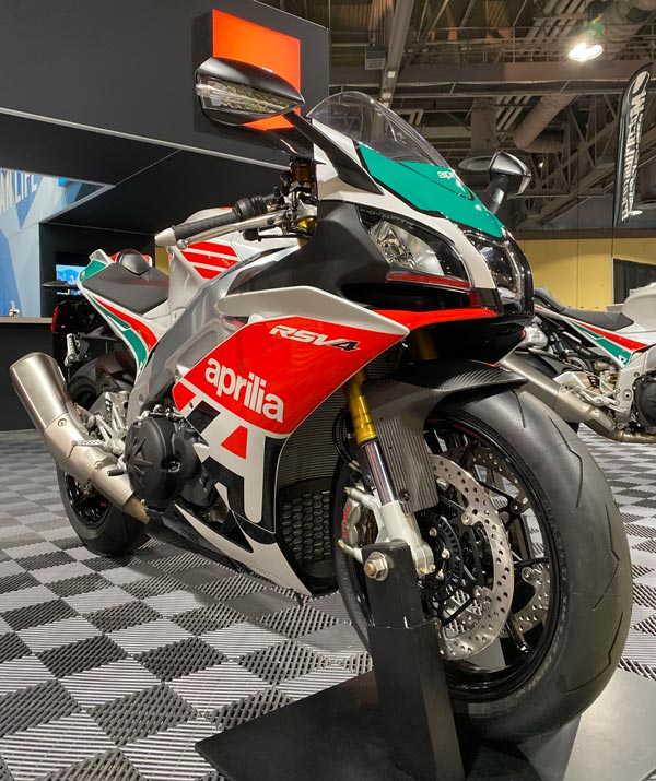 2021 RSV4, RSV4 ഫാക്ടറി മോഡലുകളെ വെളിപ്പെടുത്തി അപ്രീലിയ