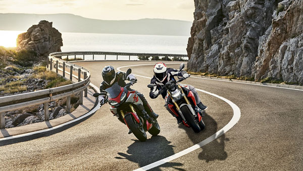 പ്രീമിയം ബിഎംഡബ്ല്യു F 900 R, F 900 XR മോഡലുകൾക്കായി ഇനി കൂടുതൽ മുടക്കണം