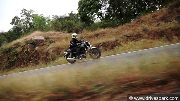 എൻഫീൽഡിനെ വെല്ലും ഹോണ്ട ഹൈനസ് CB350; ആദ്യ ഡ്രൈവ് റിവ്യൂ വിശേഷങ്ങൾ