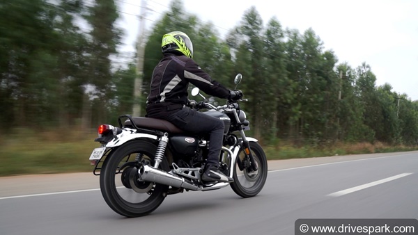 എൻഫീൽഡിനെ വെല്ലും ഹോണ്ട ഹൈനസ് CB350; ആദ്യ ഡ്രൈവ് റിവ്യൂ വിശേഷങ്ങൾ