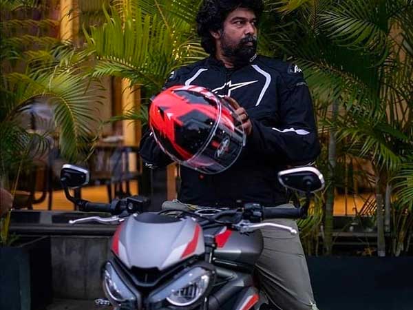 ട്രയംഫ് സ്ട്രീറ്റ് ട്രിപ്പിള് R സ്വന്തമാക്കി ജോജു ജോര്ജ്