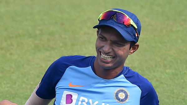 വിജയത്തിന് മാറ്റുകൂട്ടി ആനന്ദ് മഹീന്ദ്ര; ഇന്ത്യന് ടീമിലെ ആറ് താരങ്ങള്ക്ക് ഥാര് സമ്മാനിച്ചു