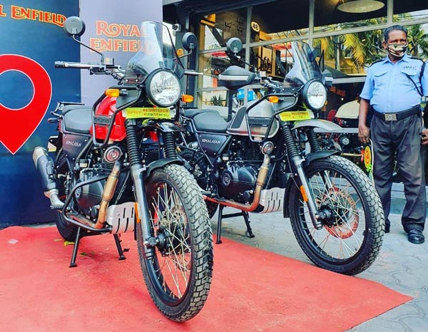 നിരത്തുകളിലേക്ക് കുതിക്കാന് റോയല് എന്ഫീല്ഡിന്റെ പുതിയ ഹിമാലയന്; ഡെലിവറി ആരംഭിച്ചു