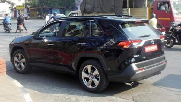 പരീക്ഷണയോട്ടത്തിനിറങ്ങി ടൊയോട്ട RAV4 എസ്യുവി; വിപണിയിലേക്ക് ഈ വർഷം