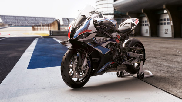 'ബോൺ ഫോർ റേസിംഗ്' M 1000 RR പെർഫോമൻസ് ബൈക്കിനെ അവതരിപ്പിച്ച് ബിഎംഡബ്ല്യു; വില 42 ലക്ഷം രൂപ