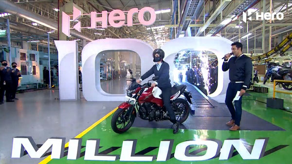 എക്സ്ട്രീം 160R 100 മില്യണ് ലിമിറ്റഡ് എഡിഷന് അവതരിപ്പിച്ച് ഹീറോ; വില 1.08 ലക്ഷം രൂപ