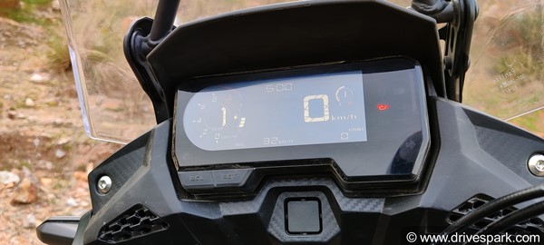 ഹോണ്ടയുടെ പുത്തൻ അഡ്വഞ്ചർ ടൂറർ CB 500X -ന്റെ റിവ്യൂ വിശേഷങ്ങൾ