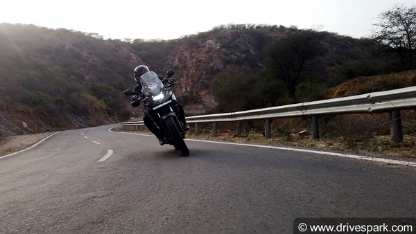 ഹോണ്ടയുടെ പുത്തൻ അഡ്വഞ്ചർ ടൂറർ CB 500X -ന്റെ റിവ്യൂ വിശേഷങ്ങൾ