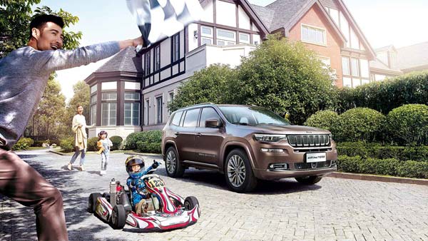 9 സ്പീഡ് ഓട്ടോമാറ്റിക് ഗിയര്ബോക്സ്, AWD; ഏഴ് സീറ്റര് എസ്യുവിടെ വരവ് ആഘോഷമാക്കാന് ജീപ്പ്