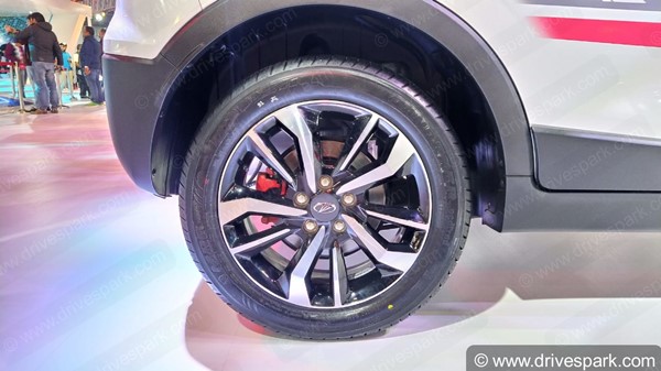പരീക്ഷണയോട്ടം നടത്തി XUV300 സ്പോര്ട്സ്; അരങ്ങേറ്റം വൈകില്ലെന്ന് മഹീന്ദ്ര
