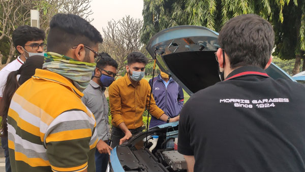 ഇലക്ട്രിക്, സ്വയംഭരണ വാഹന മേഖലയിലെ ഗവേഷണം; IIT ഡല്ഹിയുമായി പങ്കാളിത്തം പ്രഖ്യാപിച്ച് എംജി