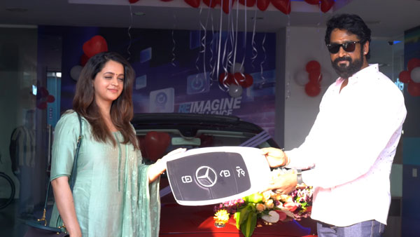 മെര്സിഡീസ് ബെന്സിന്റെ വലിയ ആരാധിക; C-ക്ലാസ് സ്വന്തമാക്കി നടി ഭാവന