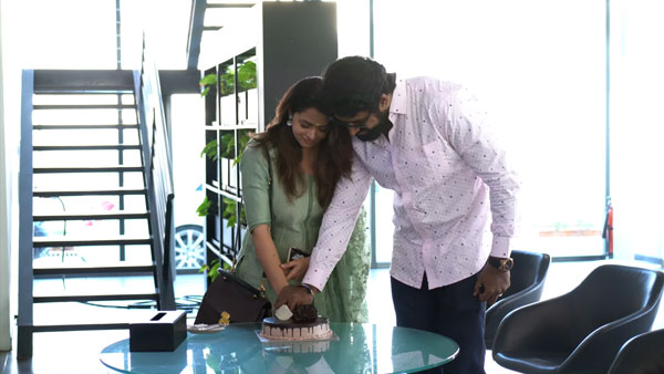 മെര്സിഡീസ് ബെന്സിന്റെ വലിയ ആരാധിക; C-ക്ലാസ് സ്വന്തമാക്കി നടി ഭാവന