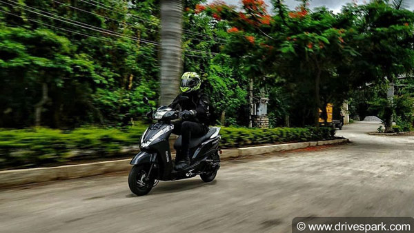 ഇവി തരംഗത്തിനിടെ ഇലക്ട്രിക് സ്കൂട്ടറുകൾ തെരഞ്ഞെടുക്കുമ്പോൾ ശ്രദ്ധിക്കേണ്ട കാര്യങ്ങൾ