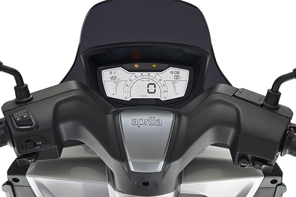 50 സിസി മാക്സി സ്കൂട്ടർ, SXR 50 അവതരിപ്പിച്ച് അപ്രീലിയ