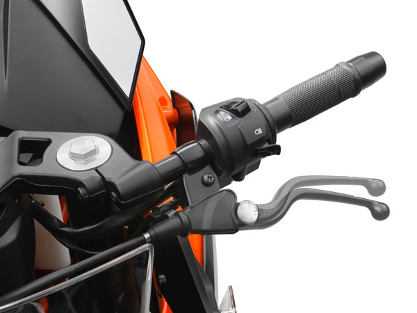 പുതുതലമുറ അരങ്ങേറ്റത്തിന് സജ്ജം; നിവലിലെ RC390 വെബ്സൈറ്റില് നിന്നും നീക്കംചെയ്ത് കെടിഎം