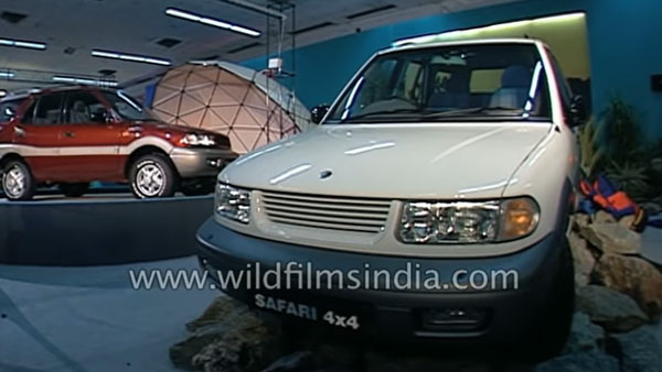 സഫാരി എസ്യുവിയും ഇൻഡിക്ക ഹാച്ച്ബാക്കും അവതരിപ്പിച്ച് രത്തൻ ടാറ്റ ;1998 ഓട്ടോ എക്സ്പോ വീഡിയോ