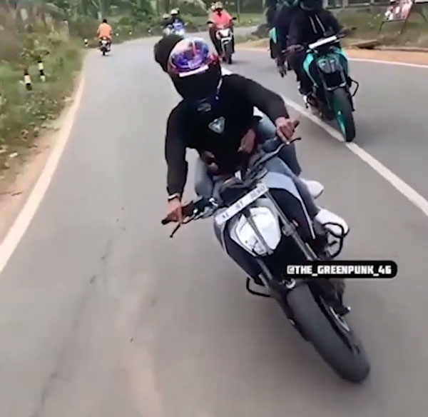 വൈറലായത് കെണിയായി; ഡ്യൂക്ക് റൈഡർക്ക് പാർസലായി മുട്ടൻ പണി നൽകി MVD