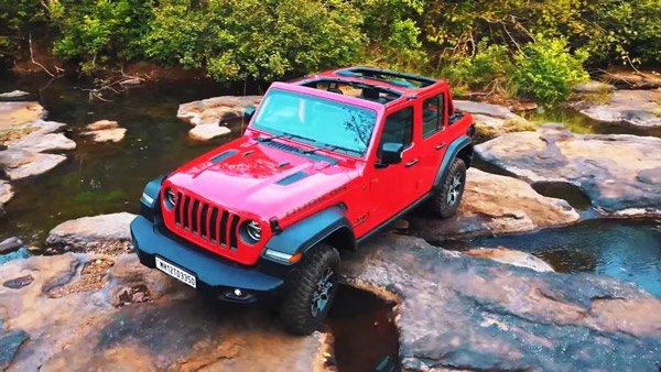 ഫിനാന്സ് സേവനങ്ങള് സുഗമമാക്കുക; ആക്സിസ് ബാങ്കുമായി കൈകോര്ത്ത് ജീപ്പ്
