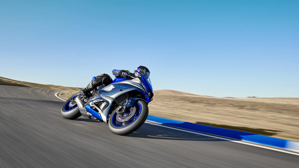 സ്പോർട്സ് ബൈക്ക് നിരയിലെ പുത്തൻ അവതാരം, YZF-R7 മോഡലിനെ അവതരിപ്പിച്ച് യമഹ