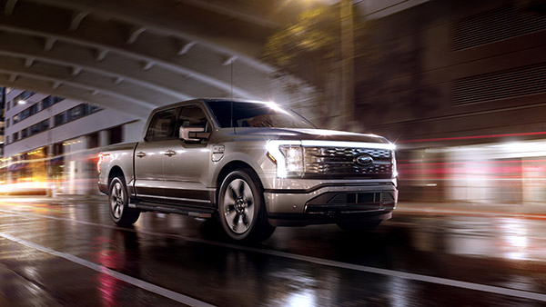 വിപണിയിൽ തരംഗമായി ഫോർഡ് F150 ലൈറ്റ്നിംഗ്; പുറത്തിറങ്ങി 24 മണിക്കൂറിനുള്ളിൽ കൈവരിച്ചത് 20,000 ബുക്കിംഗ്