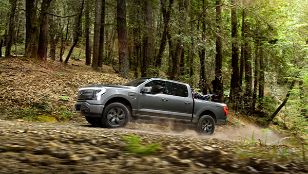 വിപണിയിൽ തരംഗമായി ഫോർഡ് F150 ലൈറ്റ്നിംഗ്; പുറത്തിറങ്ങി 24 മണിക്കൂറിനുള്ളിൽ കൈവരിച്ചത് 20,000 ബുക്കിംഗ്