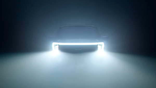 F150 അടിസ്ഥിത ഇലക്ട്രിക് പിക്കപ്പിന് ലൈറ്റ്നിംഗ് നെയിംപ്ലേറ്റ് നൽകി ഫോർഡ്