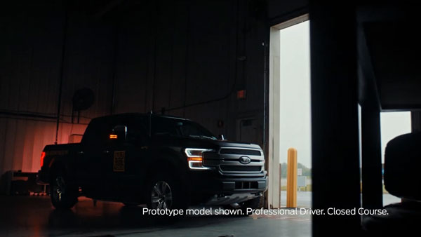 F150 അടിസ്ഥിത ഇലക്ട്രിക് പിക്കപ്പിന് ലൈറ്റ്നിംഗ് നെയിംപ്ലേറ്റ് നൽകി ഫോർഡ്