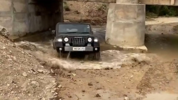 പുതിയ മഹീന്ദ്ര ഥാറില് ഓഫ്-റോഡിംഗുമായി നവദീപ് സൈനി; ഏറ്റെടുത്ത് ആരാധകരും