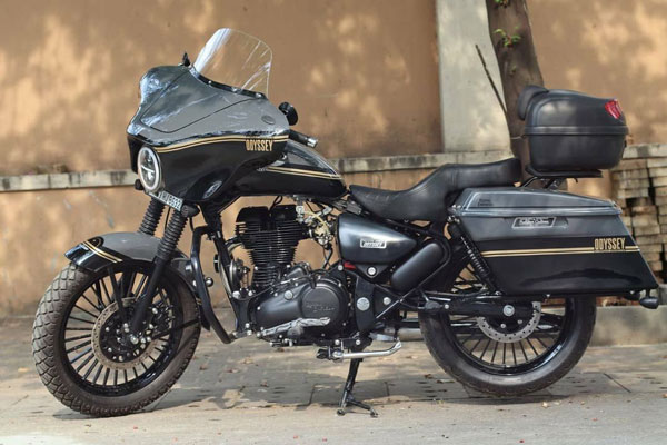 ഹാർലി CVO പ്രീമിയം ക്രൂയിസറായി രൂപമെടുത്ത് റോയൽ എൻഫീൽഡ് 'ഒഡീസി'